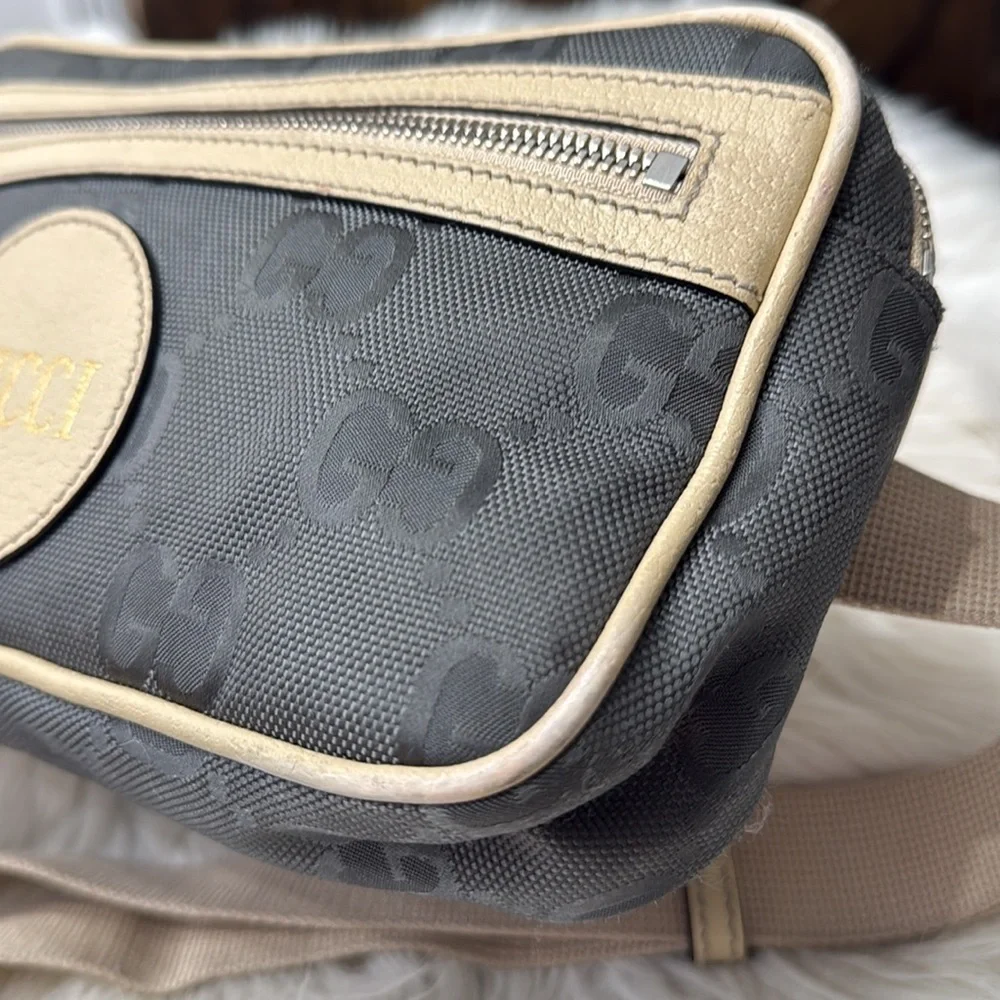 GUCCI Unisex Off The Grid Belt Bag